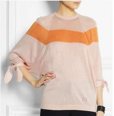 Шелковый свитер тонкой вязки в стиле колор-блок
